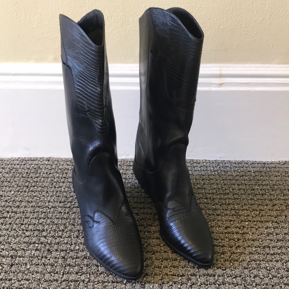 Vintage Nine West Western style boot!